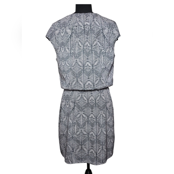 Guess Black & Cream Flutter Sleeve Mini Dress Size 6 - Picture 6 of 10